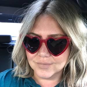 Meet your Posher, Holly